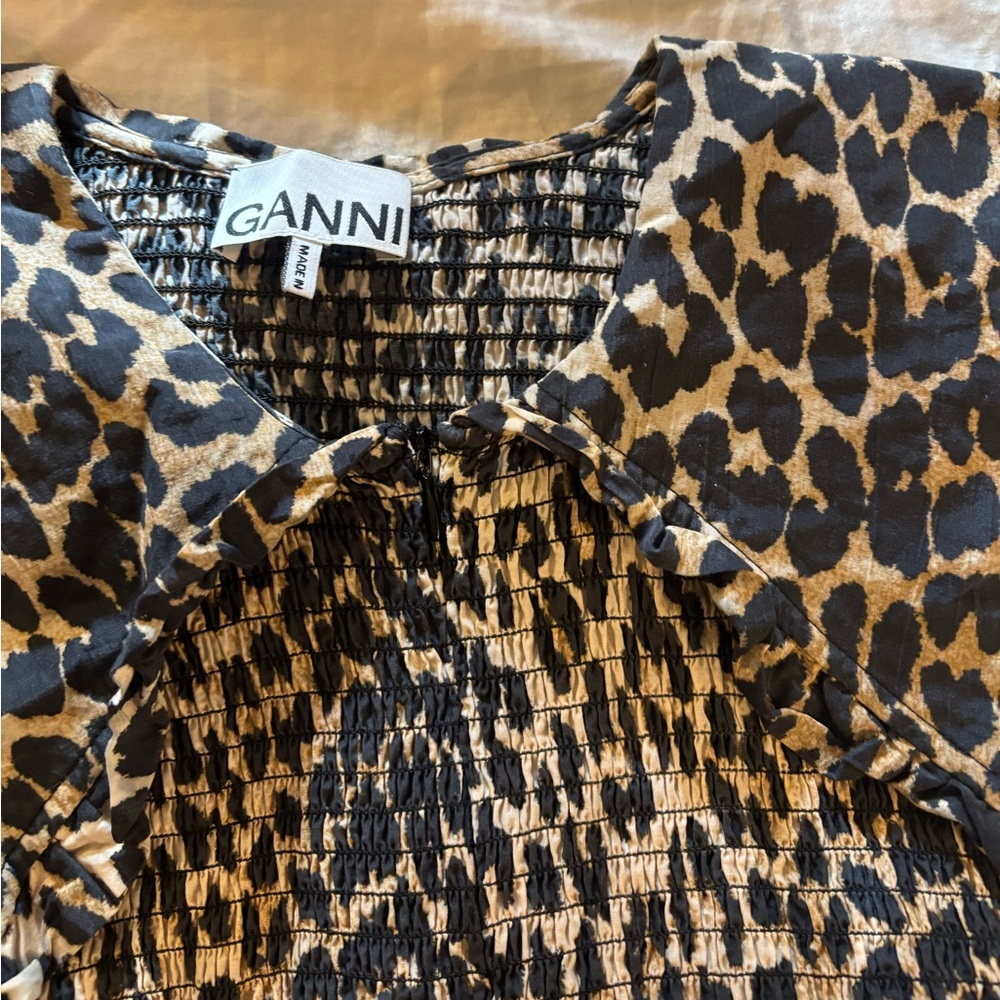 Ganni Leopard shirred collared Maxi Dress in Beige, Black, Brown silk cotton - Picture 4 of 5
